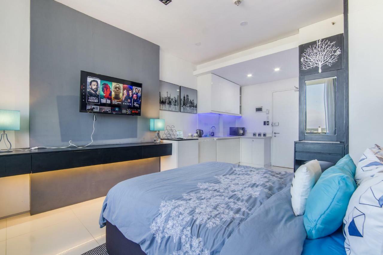 Free Netflix Condo Near It Park With 32-Inch Samsung Hdtv Cebu Exterior photo